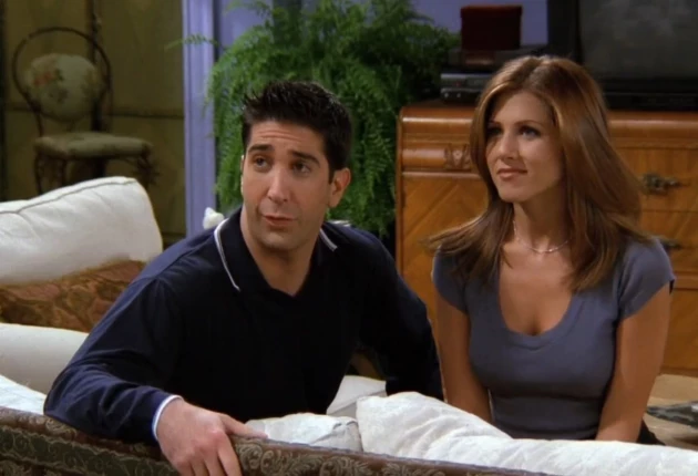 Картинки из 3 серии 3 сезона сериала Друзья